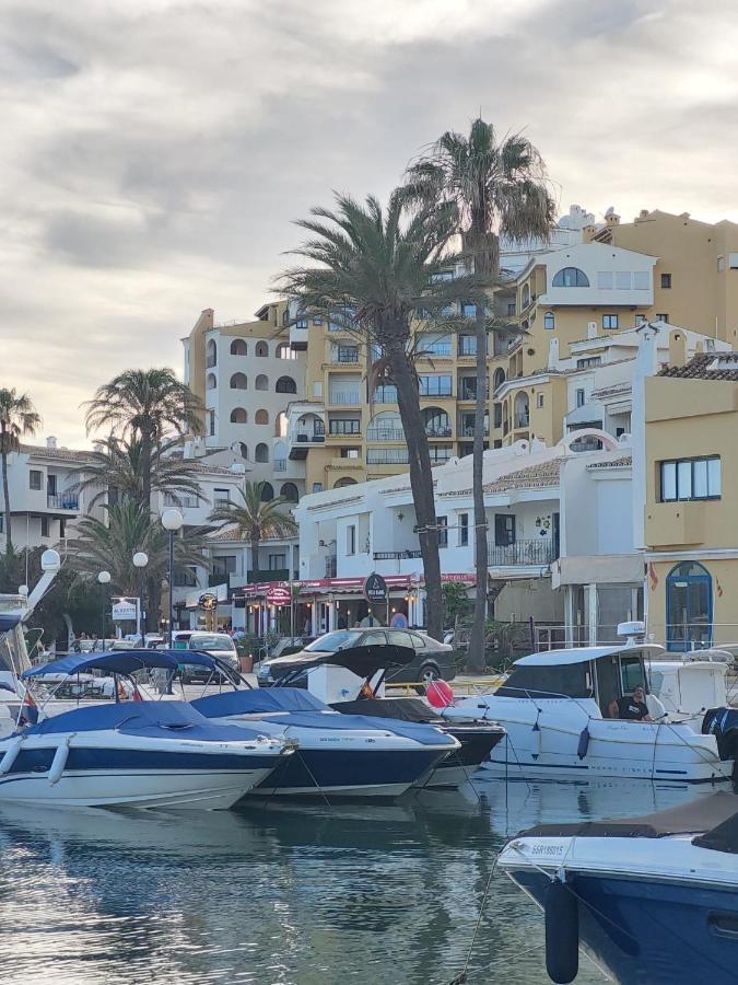 מארבלה Charming 2 Bed Apartment Next To Cabopino Beach, Spain מראה חיצוני תמונה