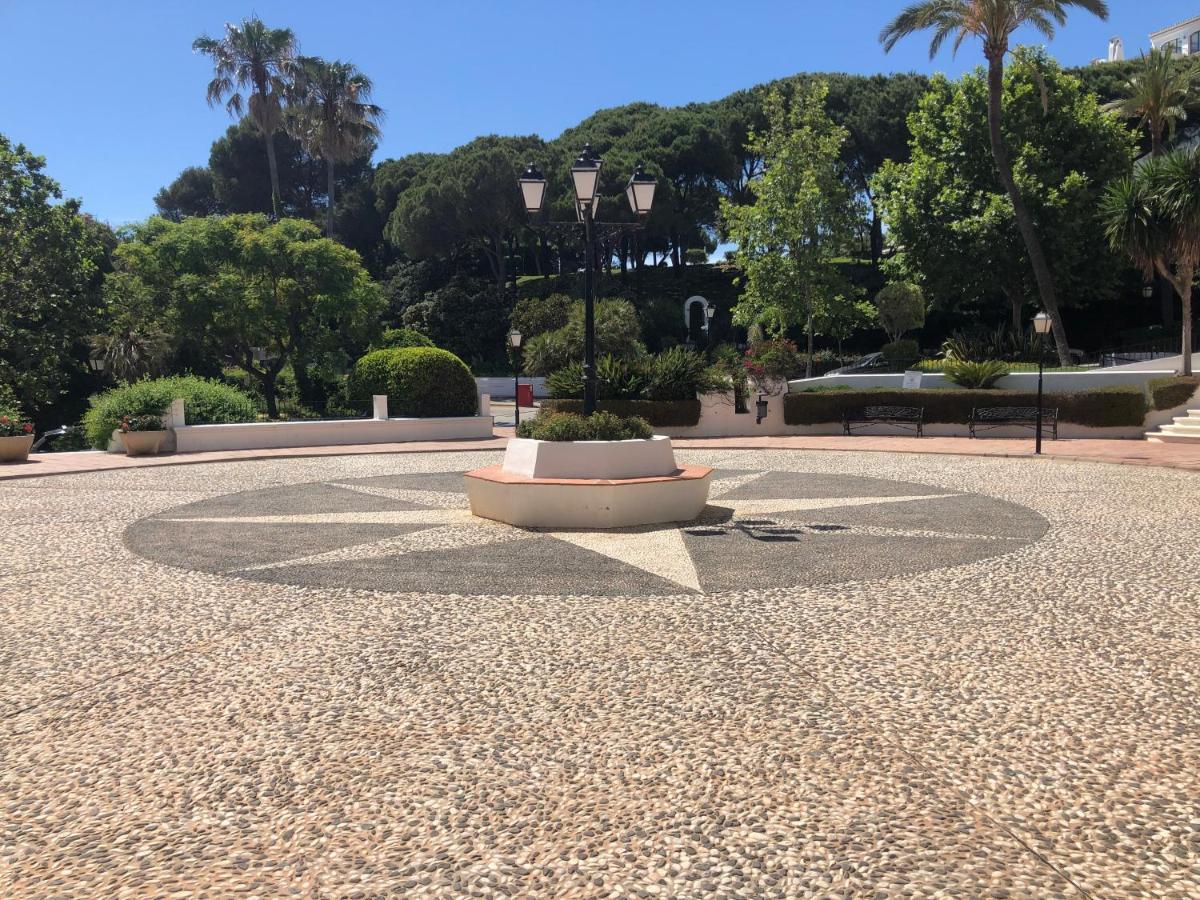 מארבלה Charming 2 Bed Apartment Next To Cabopino Beach, Spain מראה חיצוני תמונה
